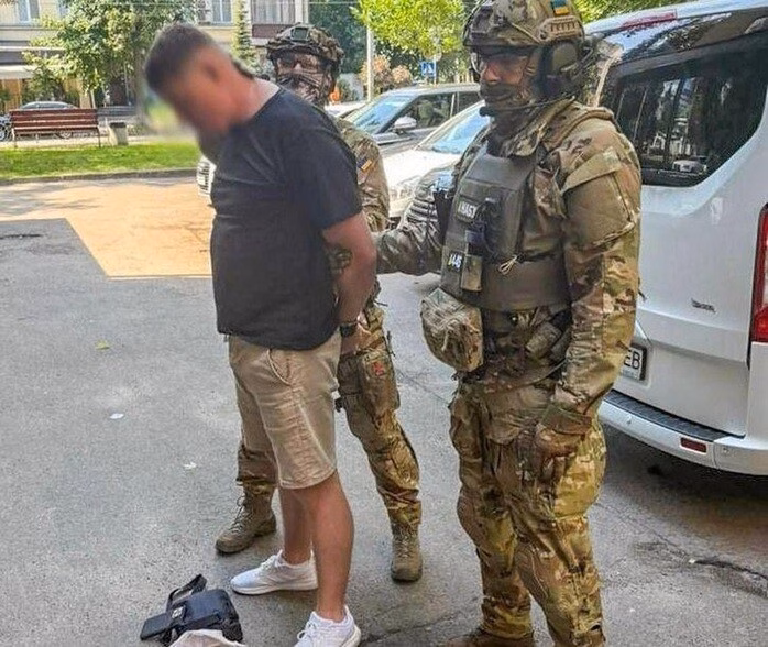 Ukraine bắt nhiều quan chức liên quan tham nhũng trong lĩnh vực quốc phòng