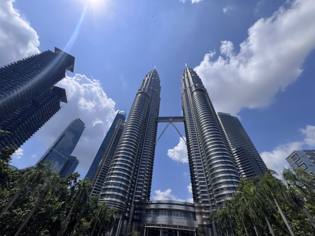 Du khách Việt Nam trải nghiệm sản phẩm du lịch tại Malaysia. Ảnh: Khánh Huy