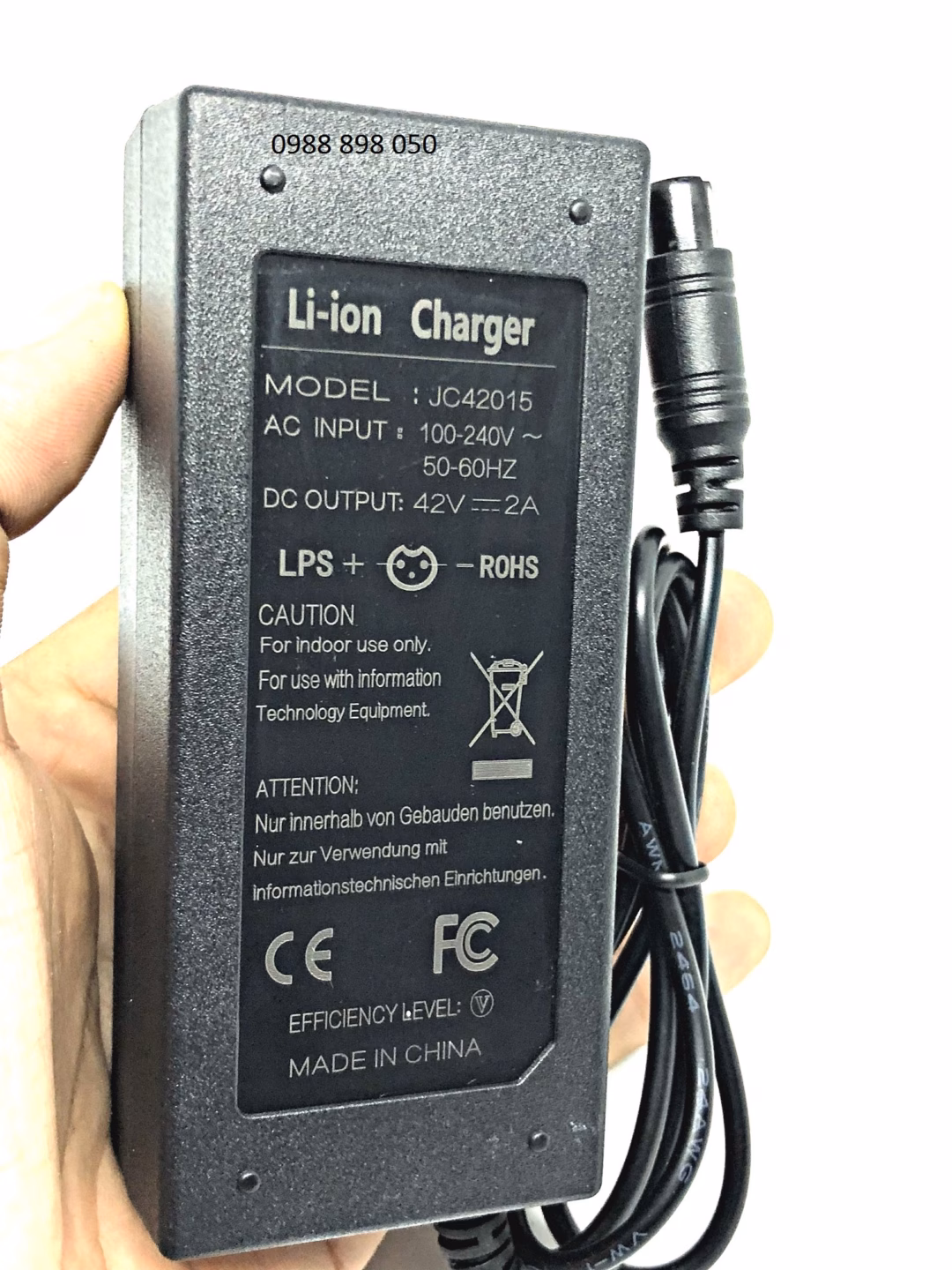 Làm thế nào để chọn bộ sạc pin xe điện cân bằng và pin Li-ion 10S phù hợp để tránh chập cháy?