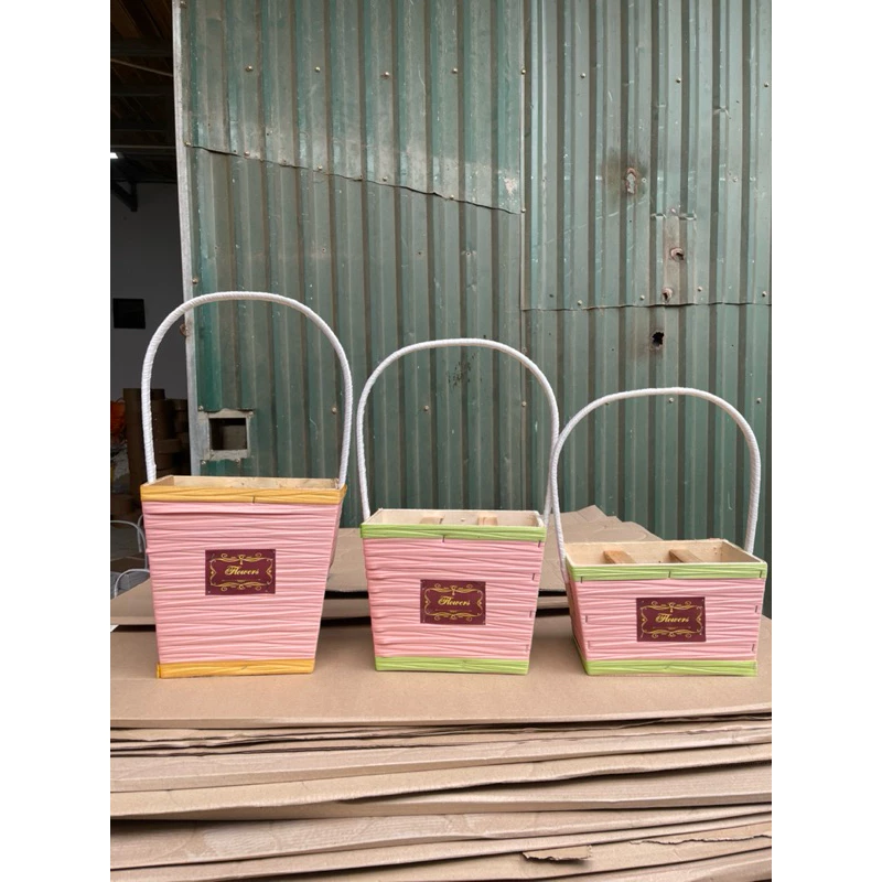 Làm thế nào để chọn giỏ chữ nhật cắm hoa phù hợp mà không浪费 tiền?