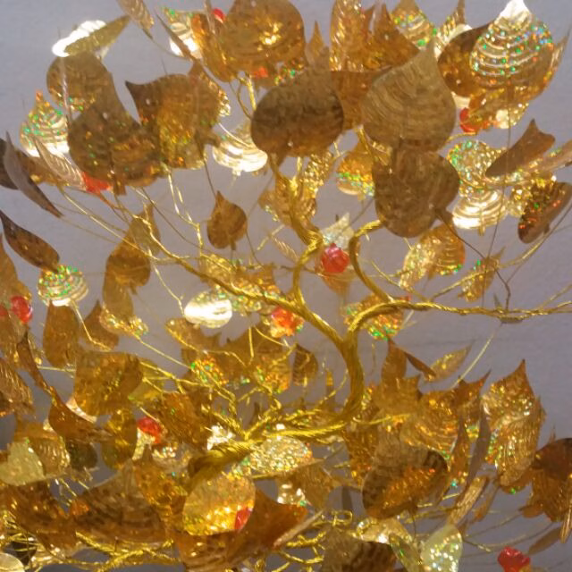 Nhụy Kim Cương – Bí Quyết Làm Mới Phong Cách Trang Nhã Của Bạn Với Món Trang Sức Sang Trọng