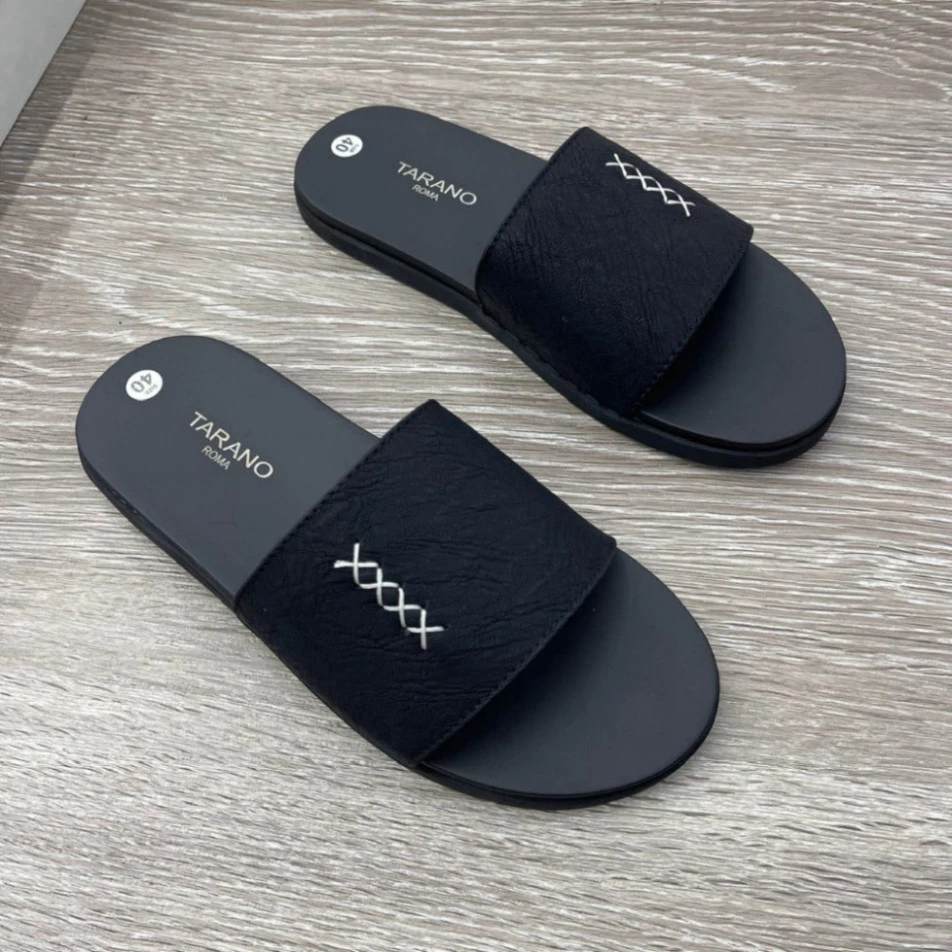 Dép Lê Da Xịt Quai Ngang: Làm Thế Nào Để Chọn Đôi Dép Thoải Mái Cho Mùa Hè?