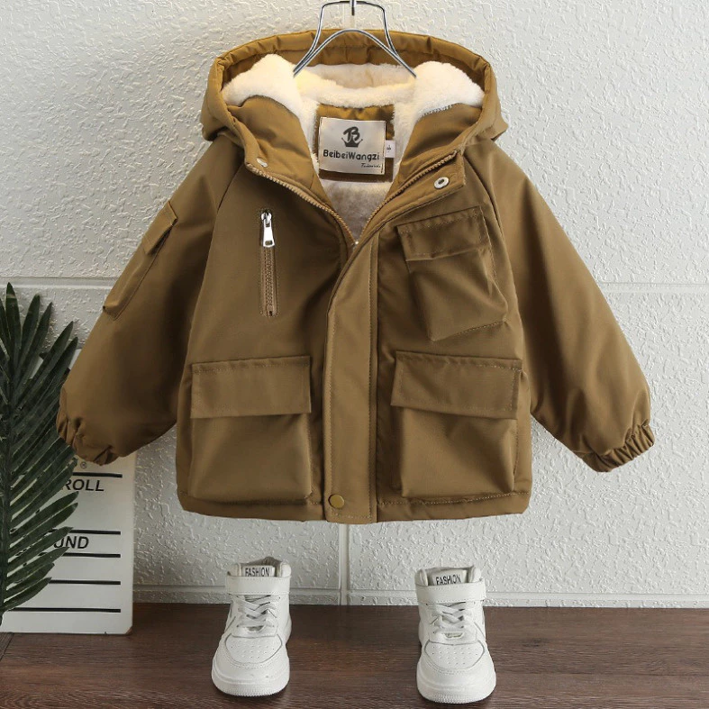 Áo Khoác Lót Lông Cho Bé: Mẹo Chọn Size Chuẩn Để Tránh Lãng Phí Và Đảm Bảo Ấm Áp Suốt Đông