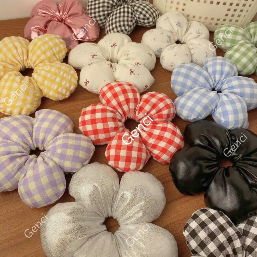 Làm thế nào để chọn scrunchies hoa phù hợp với mái tóc dày và dài của bạn?