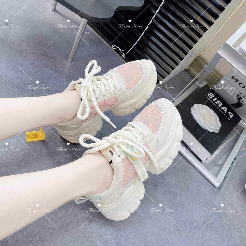 Lựa Chọn Giày Thể Thao Nữ Lót Lông Màu Trắng Pha Hồng: 5 Sai Lầm Phổ Biến Cần Tránh