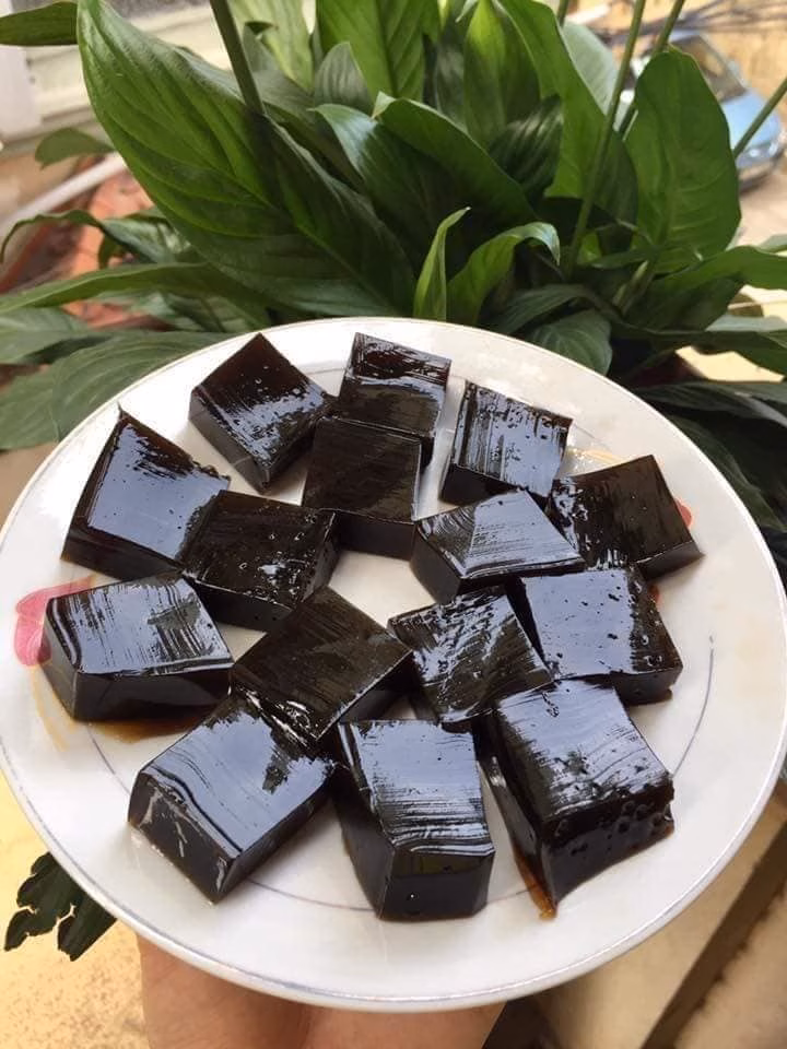 Mua Thạch Đen Cao Bằng 1kg Về Ăn Vặt Nhưng Hóa Ra Công Dụng Vượt Ngoài Mong Đợi