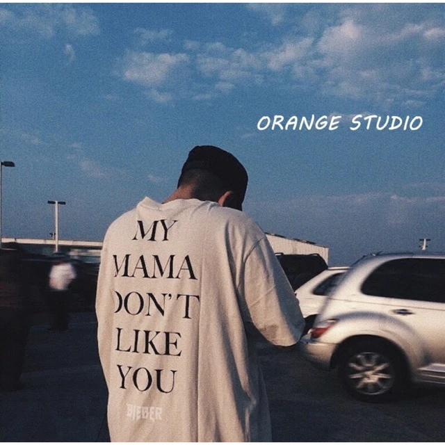 Làm thế nào để mặc áo thun concert như Justin Bieber mà không bị hớ?