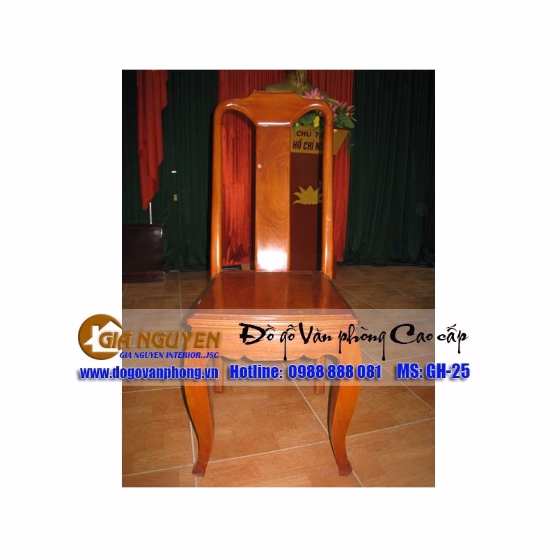 Ghế gỗ tự nhiên có thực sự bền nếu dùng ngoài trời?