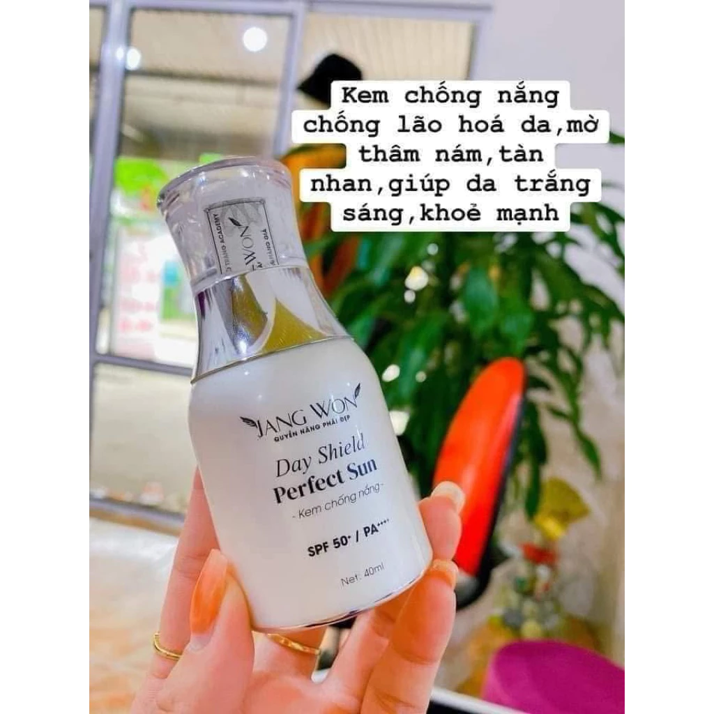 Kem Chống Nắng Doctor Queen Có Thực Sự Bảo Vệ Da Mặt Của Bạn Suốt Cả Ngày?