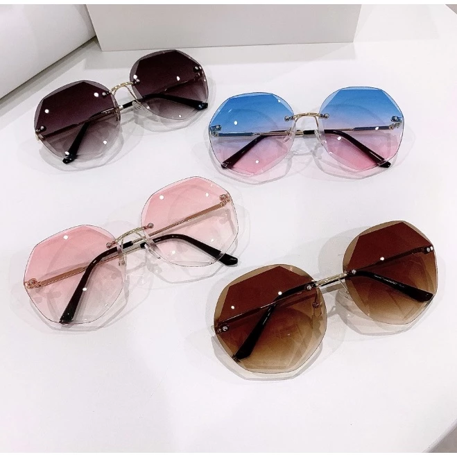 Làm thế nào để chọn kính râm cho trẻ em phù hợp và bảo vệ mắt khỏi tia UV?