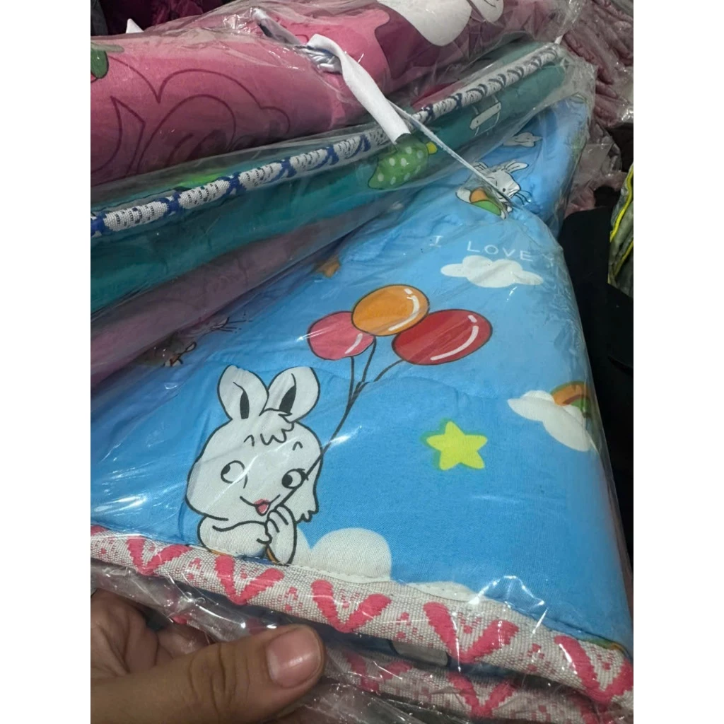 Làm Thế Nào Để Chọn Bộ Nệm và Gối Cho Bé Đi Học Mẫu Giáo An Toàn và Thoải Mái