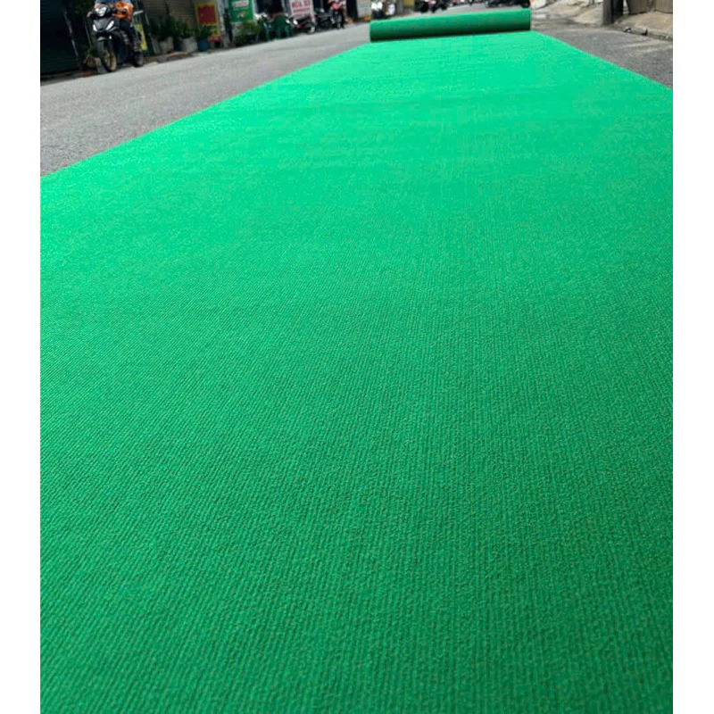 Làm thế nào để chọn thảm nỉ xanh lá phù hợp cho sự kiện ngoài trời?