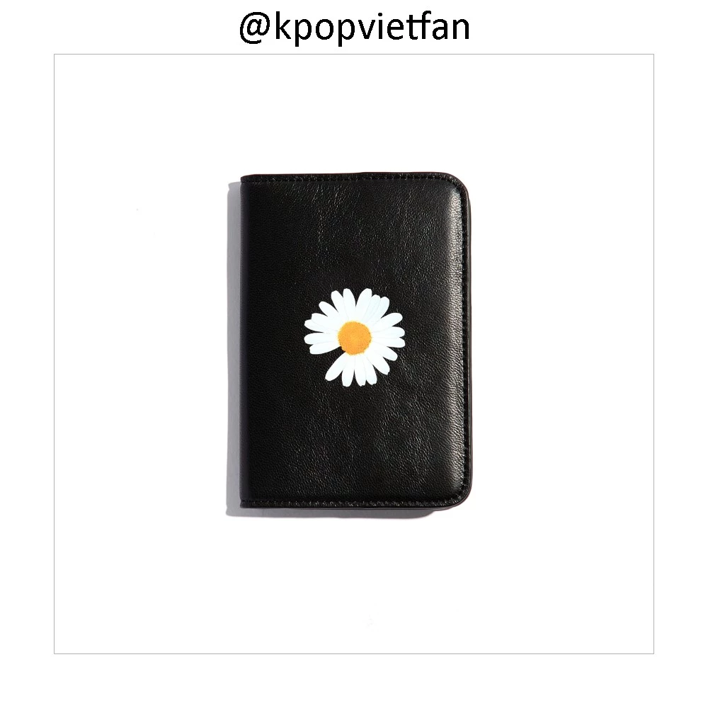 Làm thế nào để bảo quản ví da đựng hộ chiếu để nó bền màu và không bị nứt裂 sau thời gian dài sử dụng?