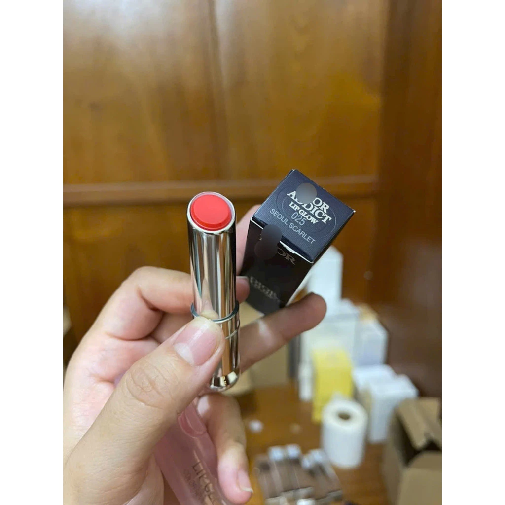 Son Dưỡng Môi Dior Có Đáng Thử? Lỗi Dễ Gặp Khi Sử Dụng Và Bí Quyết Chăm Sóc Môi Hoàn Hảo