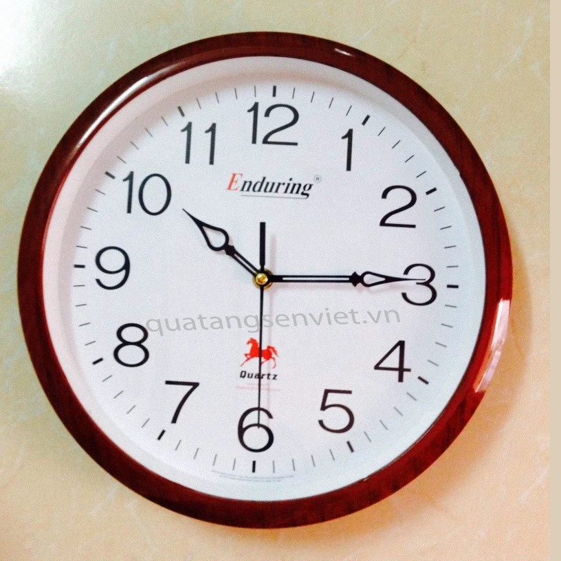 Đồng hồ treo tường tròn có thực sự chỉ để trang trí hay còn giúp thay đổi phong cách sống của bạn?