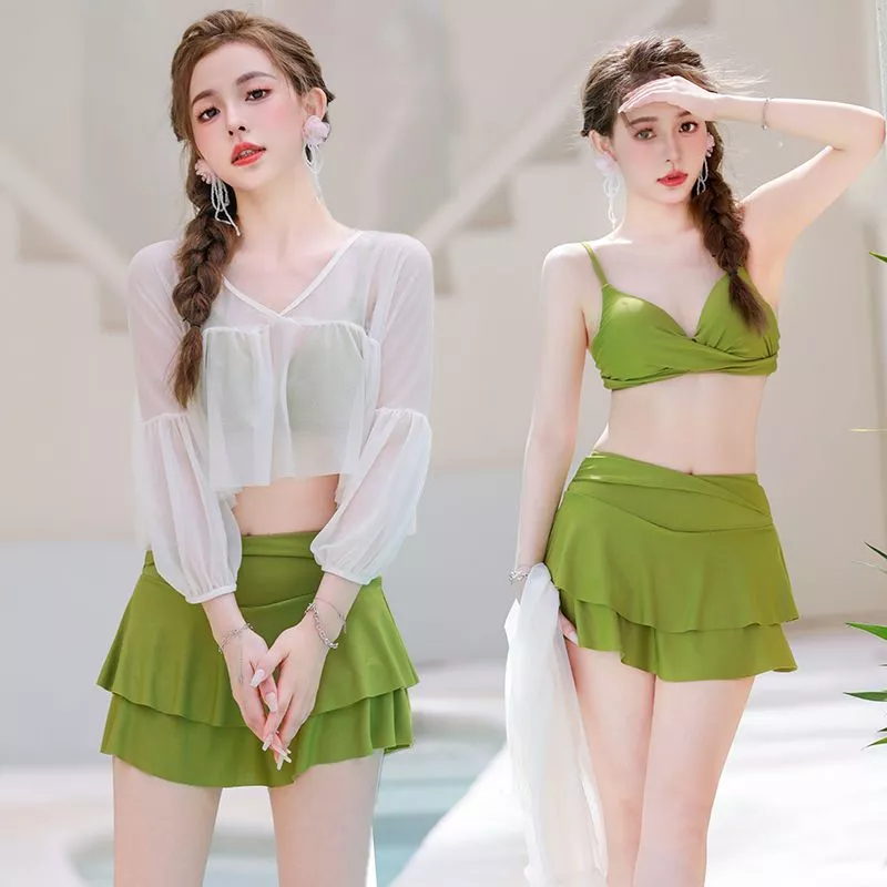 Mặc đồ bơi ba mảnh như thế nào để che bụng mà vẫn siêu nữ tính?