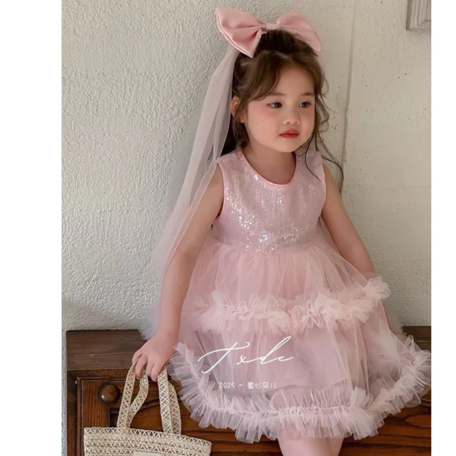 Làm thế nào để chọn váy đầm công chúa phù hợp cho bé gái mà không bị hớ?