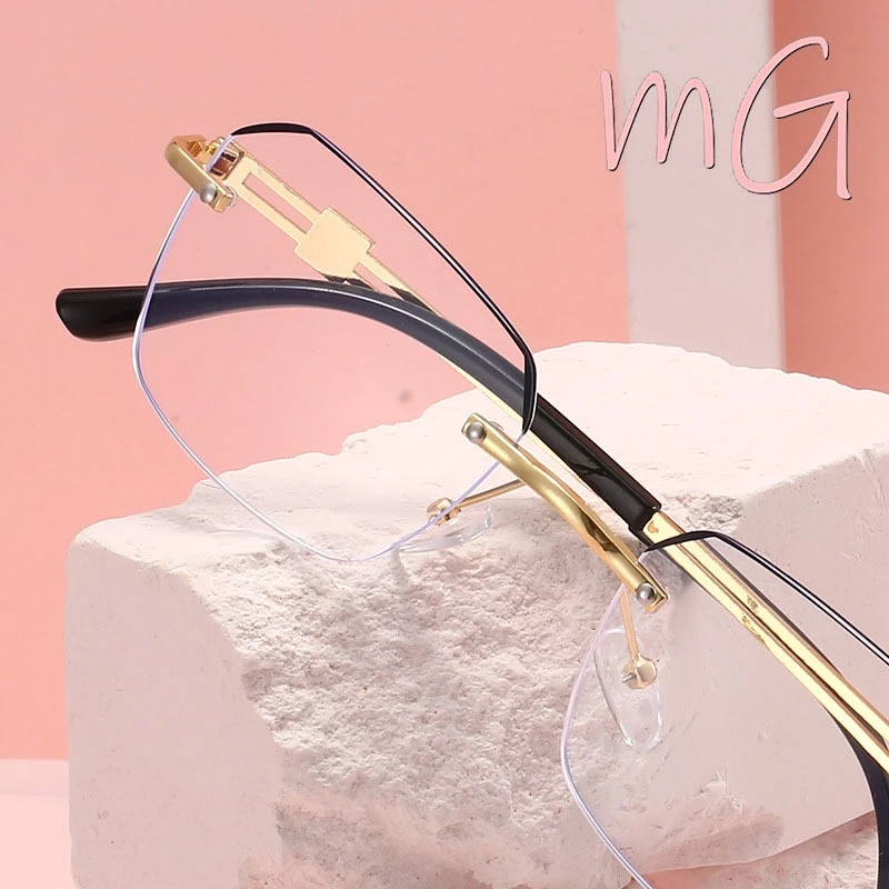 Tại sao tôi tưởng kính đọc sách chống ánh sáng xanh chỉ là phụ kiện thời trang cho đến khi dùng nó 8 tiếng mỗi ngày