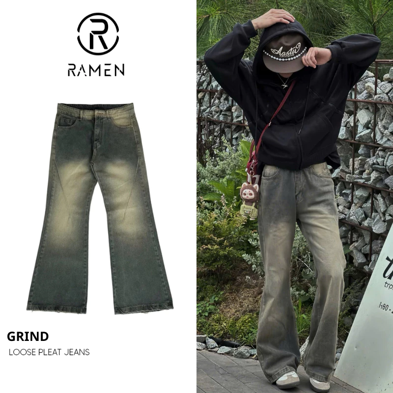 Mặc quần jeans ống loe như thế nào để không bị lỗi thời?