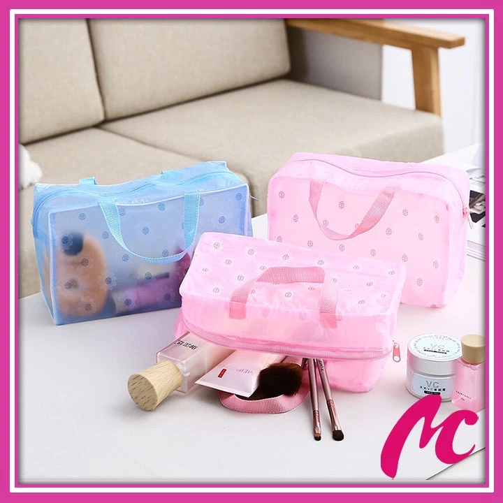 Tôi đã từng bị đánh cắp mỹ phẩm khi đi du lịch vì không biết chọn túi chống thấm nước như thế nào