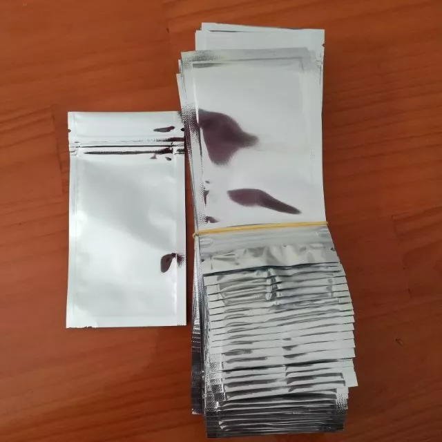 Mua Túi Zip Bạc Về Mới, Tôi Phát Hiện 1 Bí Mật Về Chất Liệu Có Thể Bạn Chưa Biết