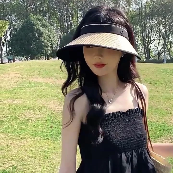 Mũ cói đi biển – Lựa chọn sai lầm khiến bạn “cháy nắng” mà không biết