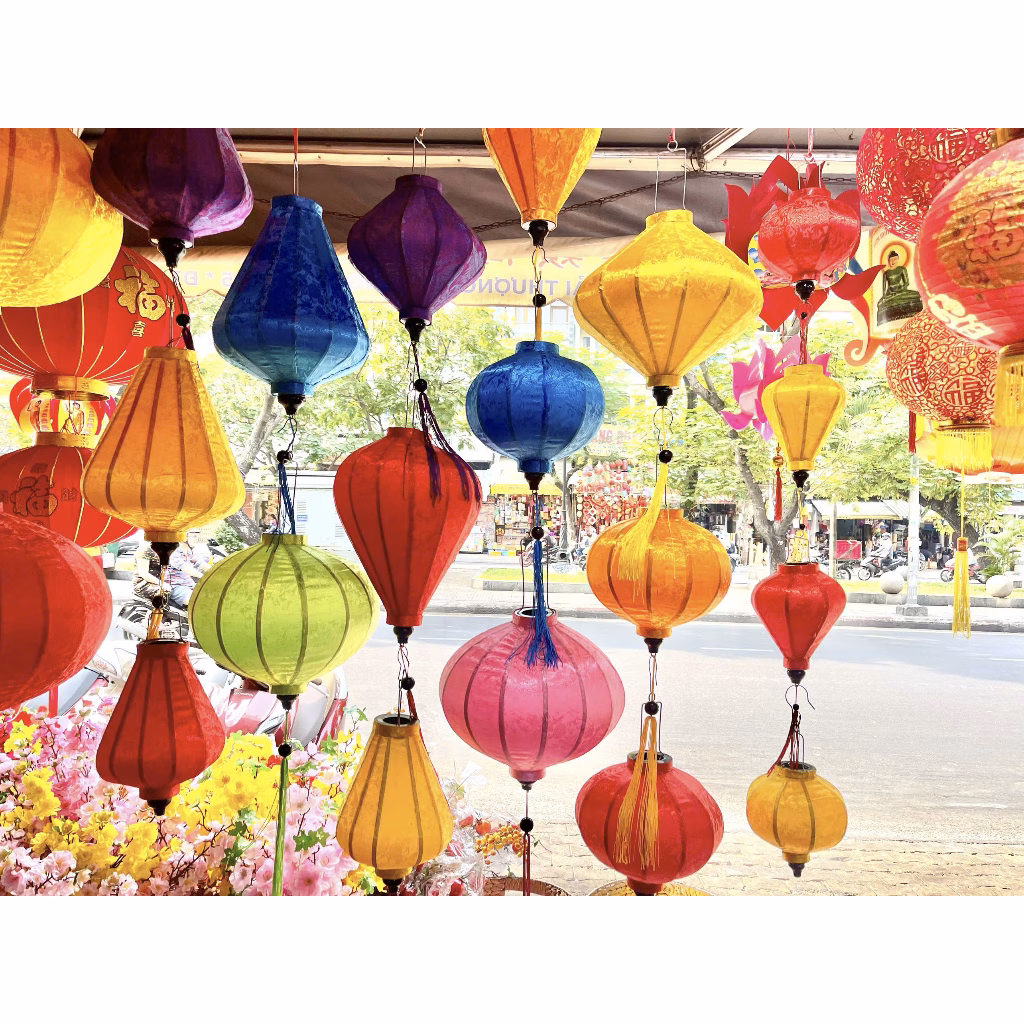 Đèn lồng Hội An vải lụa cổ truyền thống – Lựa chọn sai lầm mà nhiều người thường mắc phải khi trang trí nhà vào dịp Tết