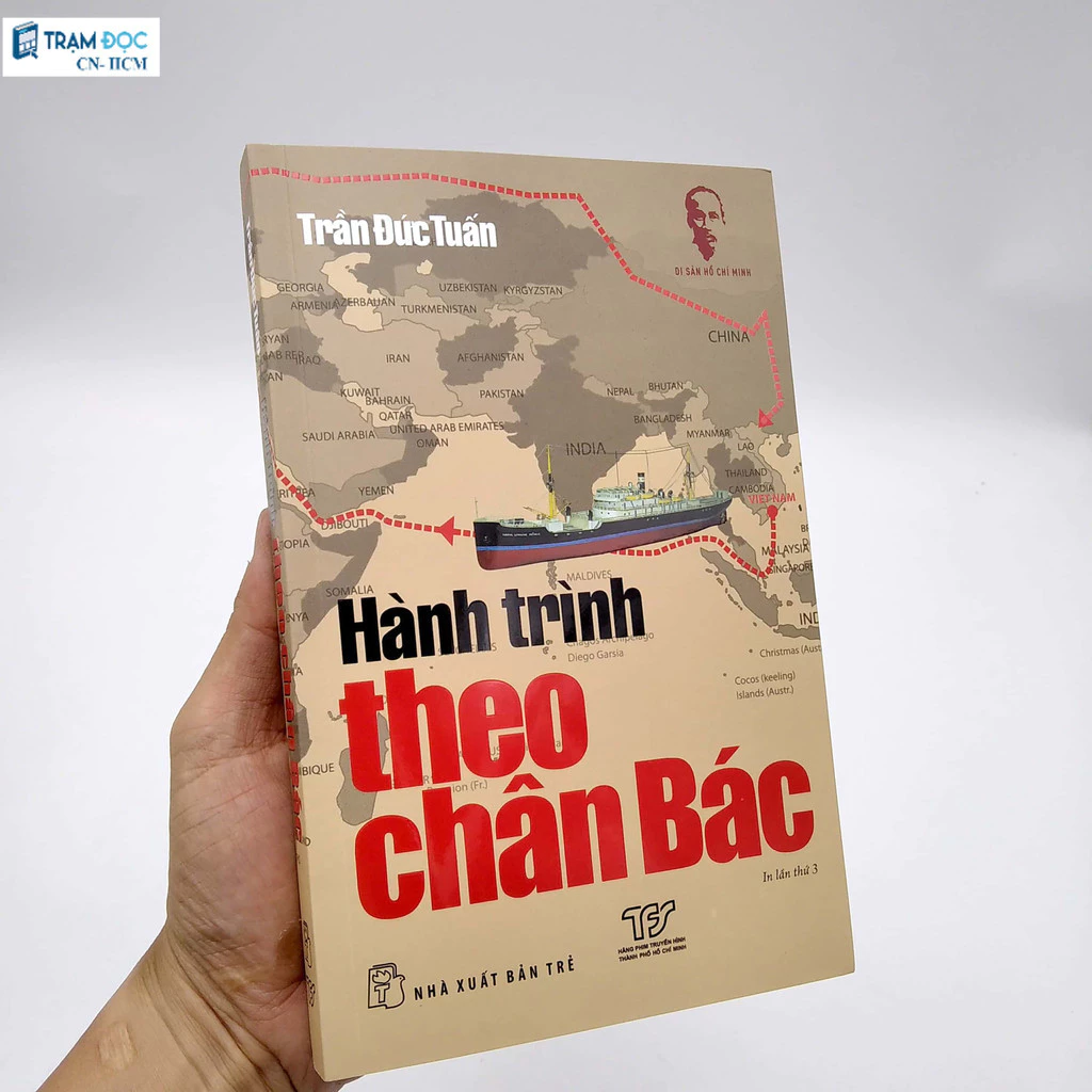 Làm sao để hiểu rõ hơn về cuộc đời và tư tưởng của Bác Hồ qua sách Hành Trình Theo Chân Bác?