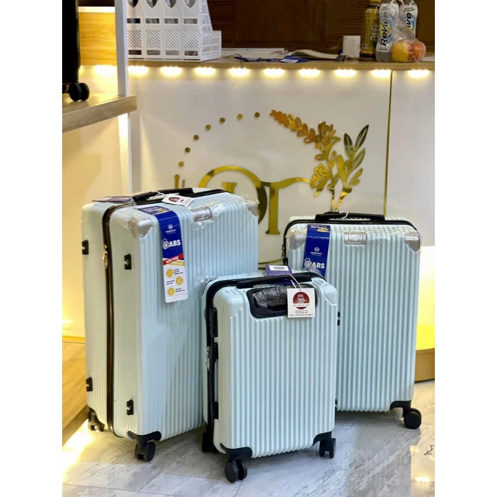 Làm thế nào để chọn vali du lịch phù hợp cho chuyến đi ngắn ngày mà không bị quá khổ?