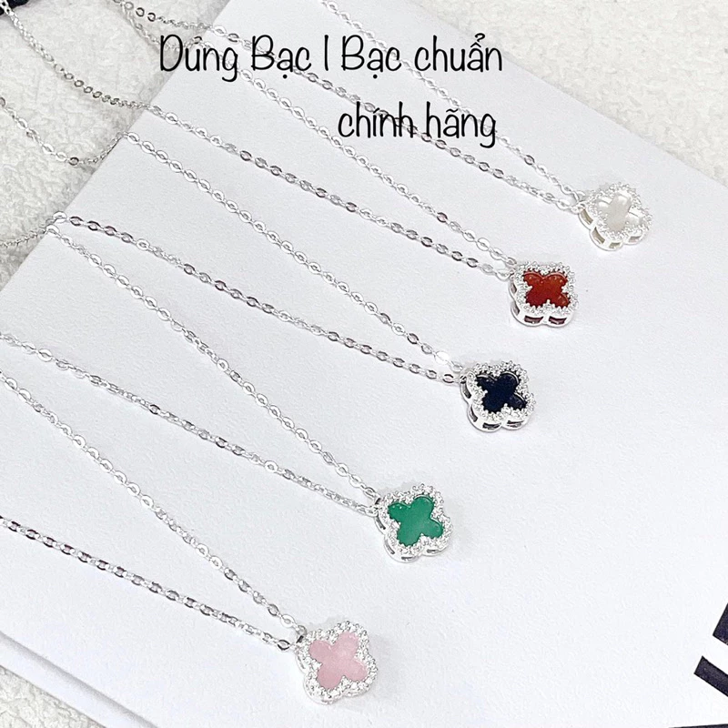 Làm thế nào để dây chuyền 4 lá nhiều màu trở thành món trang sức không thể thiếu trong phong cách của bạn?