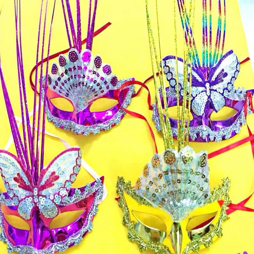 Làm thế nào để chọn mặt nạ công chúa phù hợp cho bé gái chơi Trung Thu mà không gây kích ứng da?