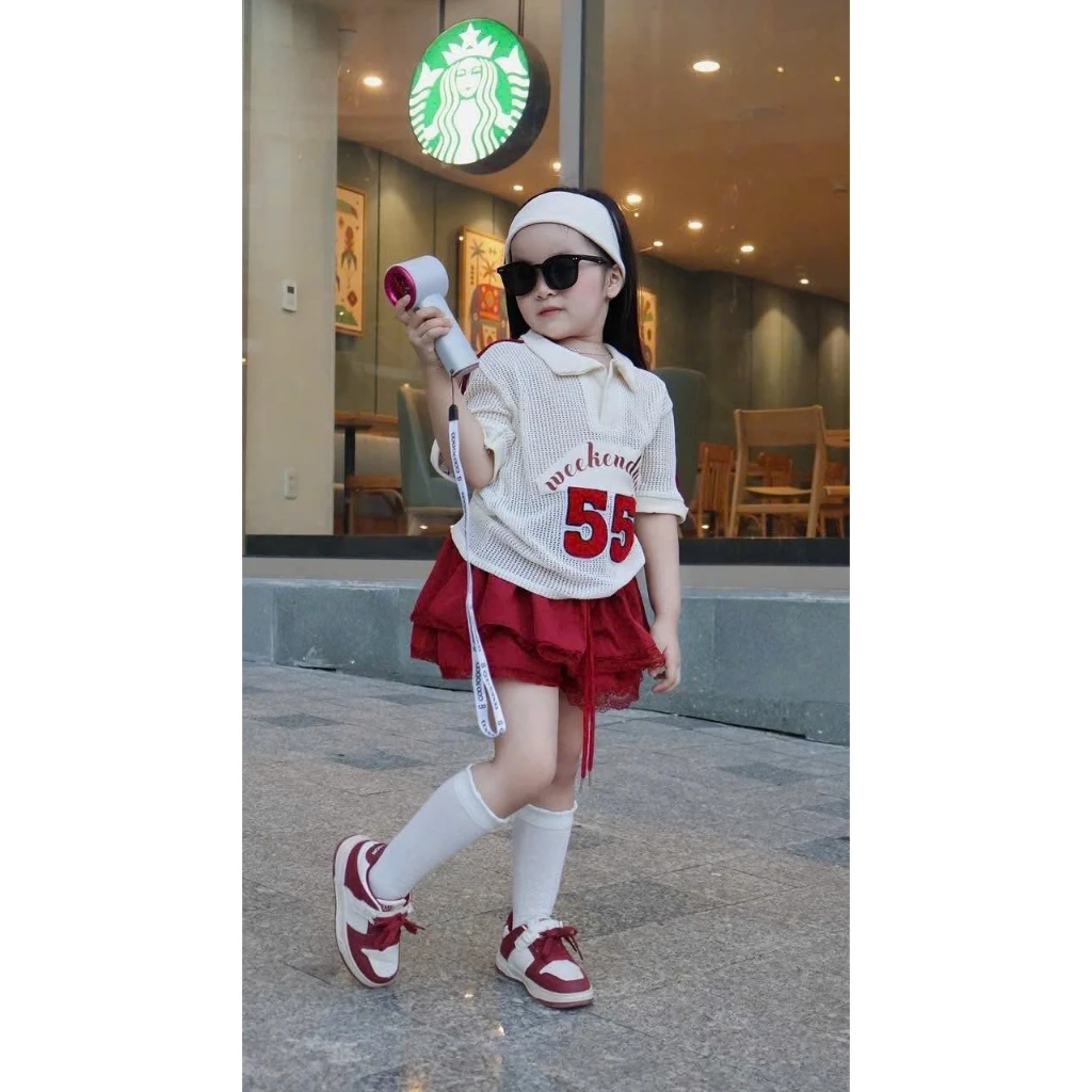 Mẹo chọn áo polo và chân váy xòe cho bé gái: Tránh sai lầm khi mặc đồ thể thao