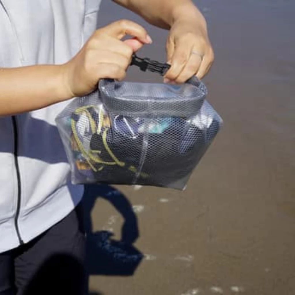 Làm thế nào để chọn túi chống nước đi bơi phù hợp: Câu chuyện của tôi với túi chống nước Rensare từ IKEA