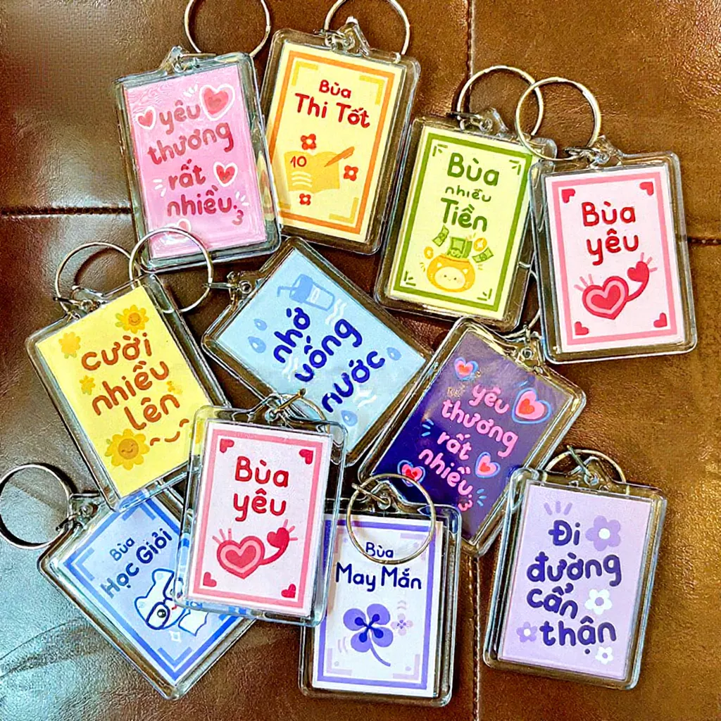 Làm thế nào để chọn móc khóa lời nhắn nhủ yêu thương phù hợp cho bé mà không làm mất đi ý nghĩa của món quà?