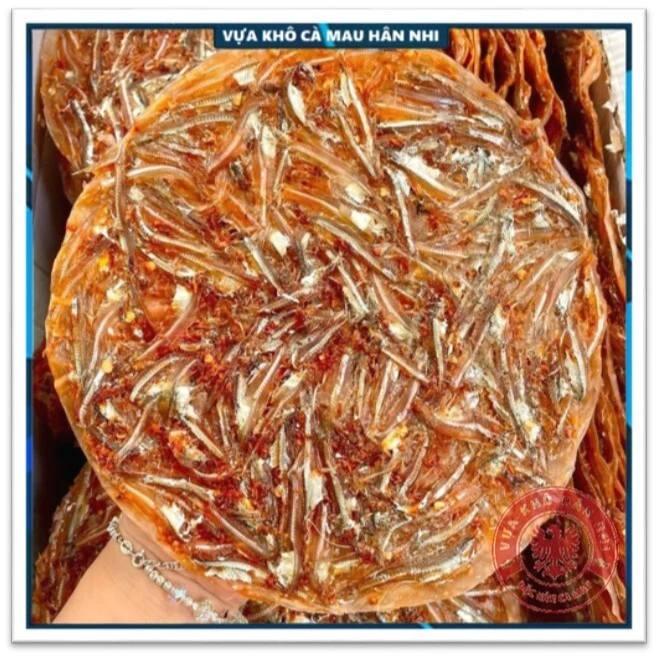 Làm sao để khô bánh tráng cá cơm Cà Mau không bị cứng khi chế biến?