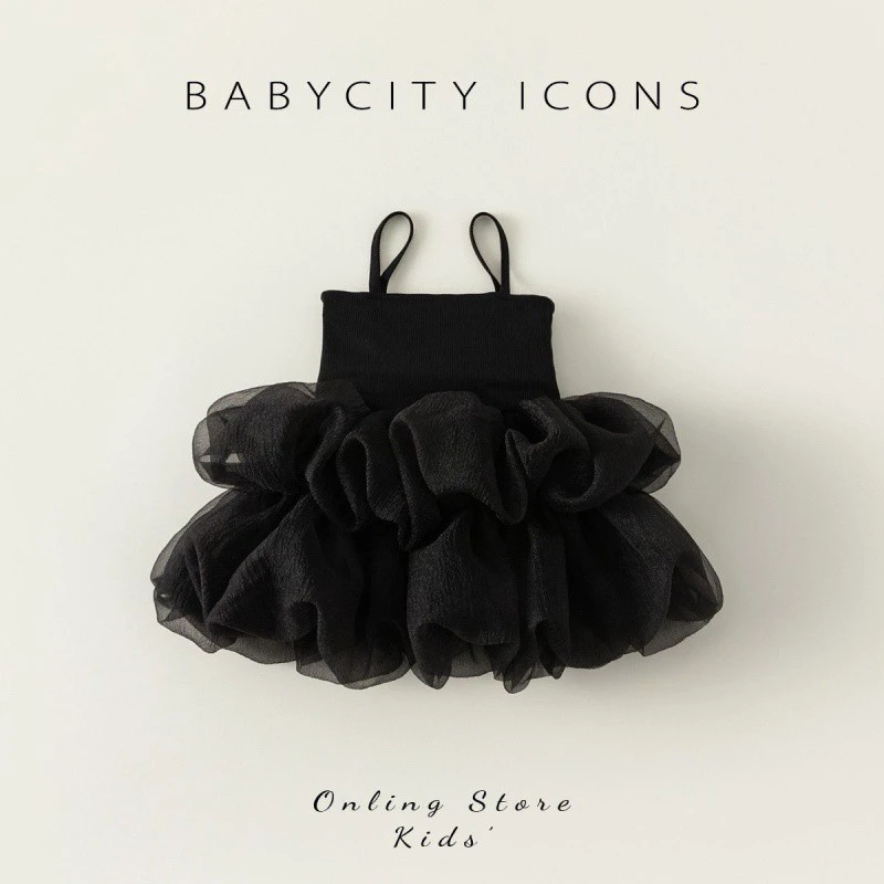 Mặc Váy Ren Cho Bé Gái Có Cần Lựa Chọn Cẩn Thận Để Tránh kích ứng da?