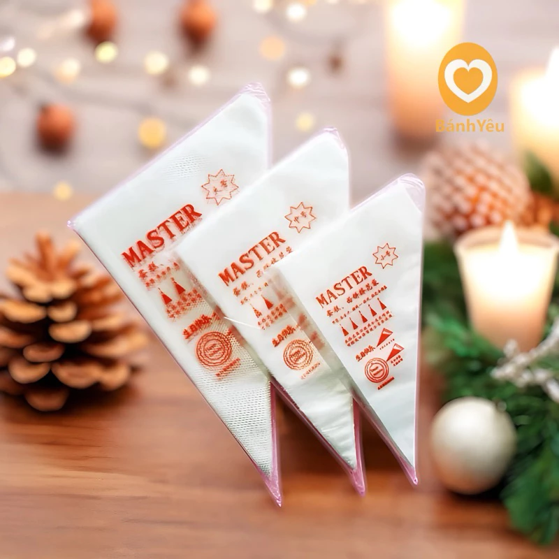 Làm sao để chọn túi nilong bắt kem phù hợp cho món bánh kem của bạn không bị lỗi thời trang trí?