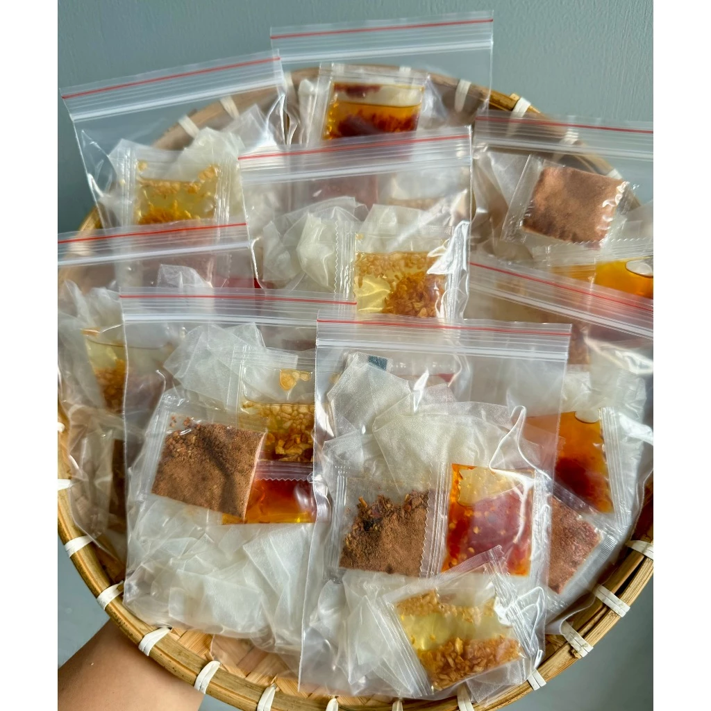 Mua snack bịch nhưng sợ ngán: Thực hư về bịch bánh tráng phơi sương có hại cho sức khỏe không?