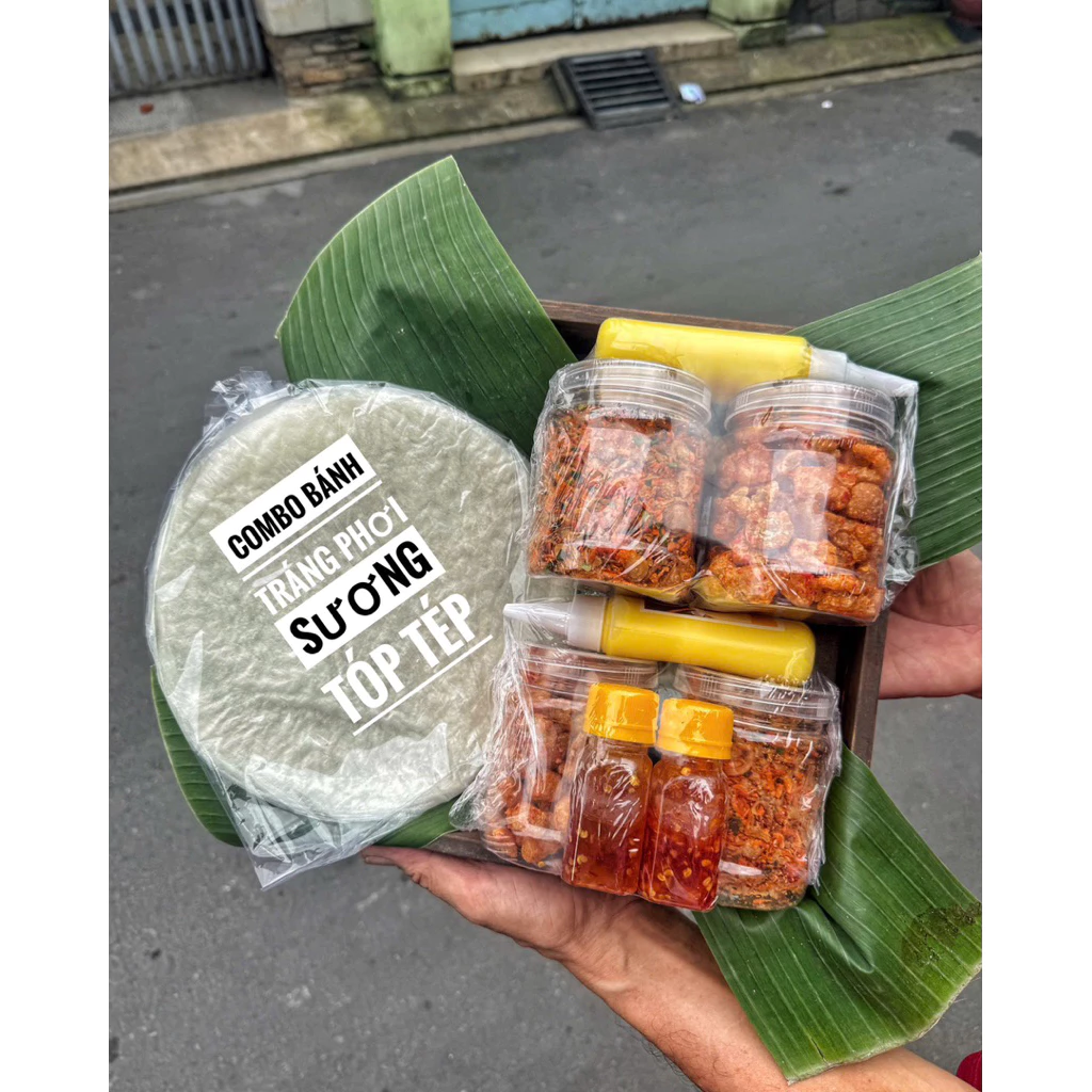 Mua Combo Bánh Tráng Phơi Sương Tóp Tép Về Nhà Mới Biết, Thì Ra Tôi Đã Ăn Vặt Sai Cách Suốt Này
