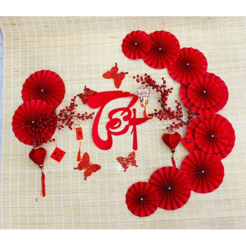 Lỗi thường gặp khi trang trí Tết với đèn lồng và cách chọn set chữ TẾT nỉ đỏ hoàn hảo cho hội chợ, sự kiện của bạn