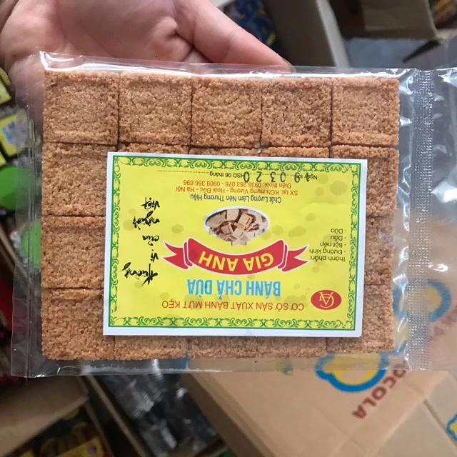 Tại sao bánh chả dừa lại là món ăn vặt không thể thiếu cho bé khi đi chơi?