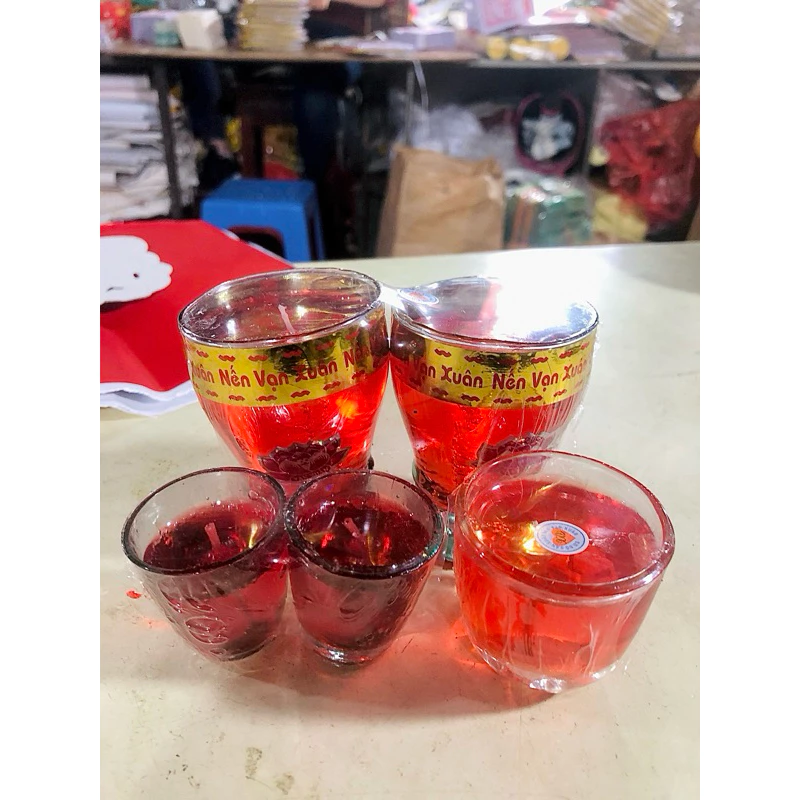 Làm thế nào để chọn nến cốc thắp hương phù hợp cho không gian gia đình của bạn?