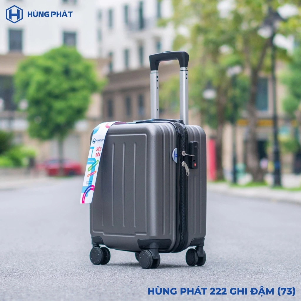 Làm thế nào để chọn vali nhí phù hợp cho chuyến du lịch ngắn ngày của bé mà không bị lãng phí không gian?