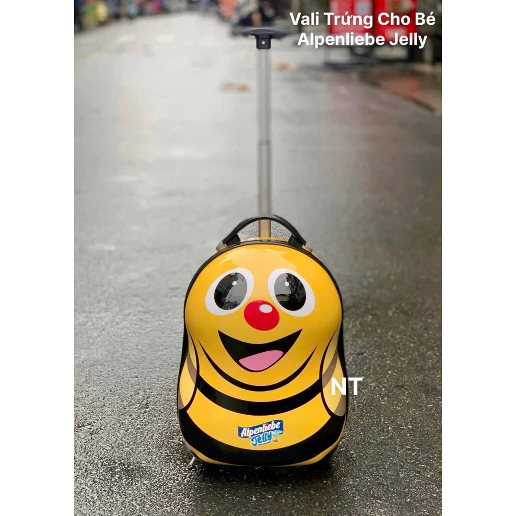 Làm thế nào để chọn vali trẻ em phù hợp cho chuyến đi chơi hè an toàn và thoải mái?