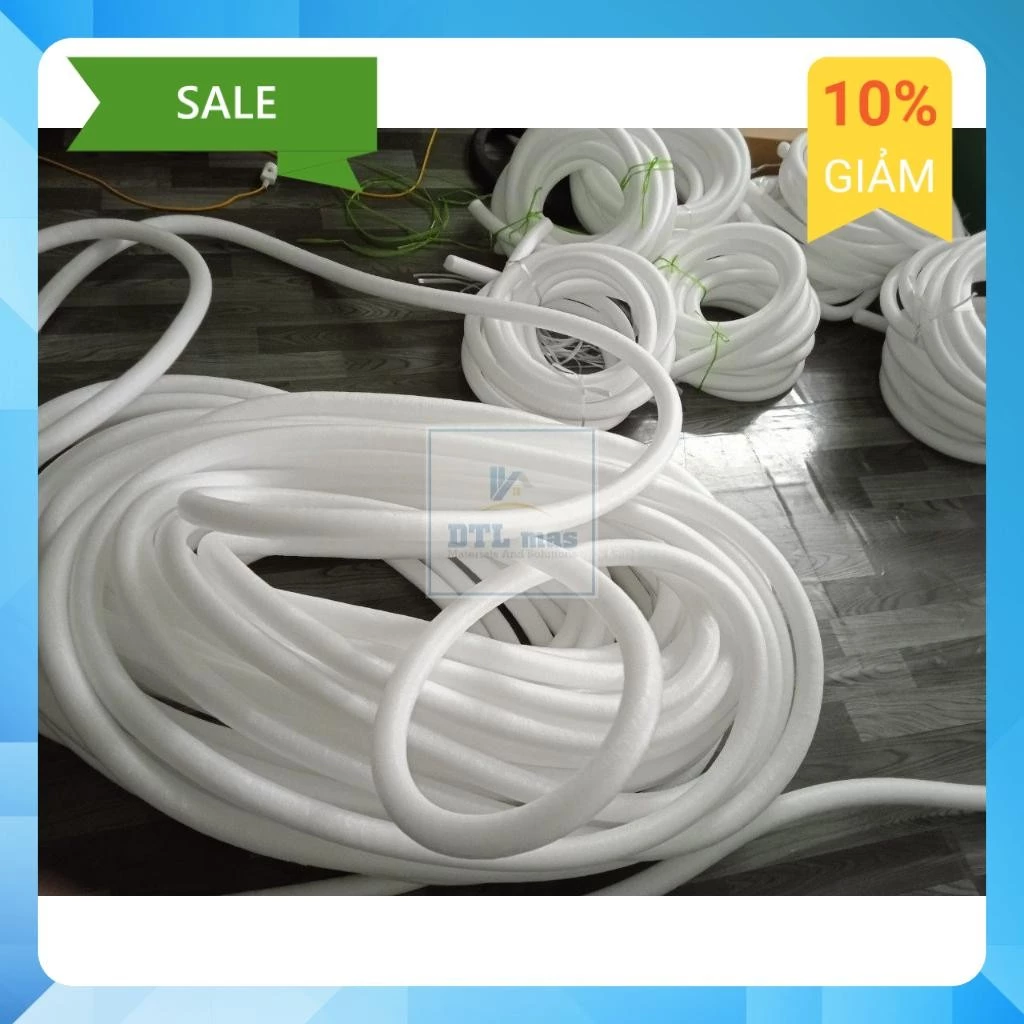 Làm sao để kẹo gậy Noel không bị gãy khi trang trí cây thông?