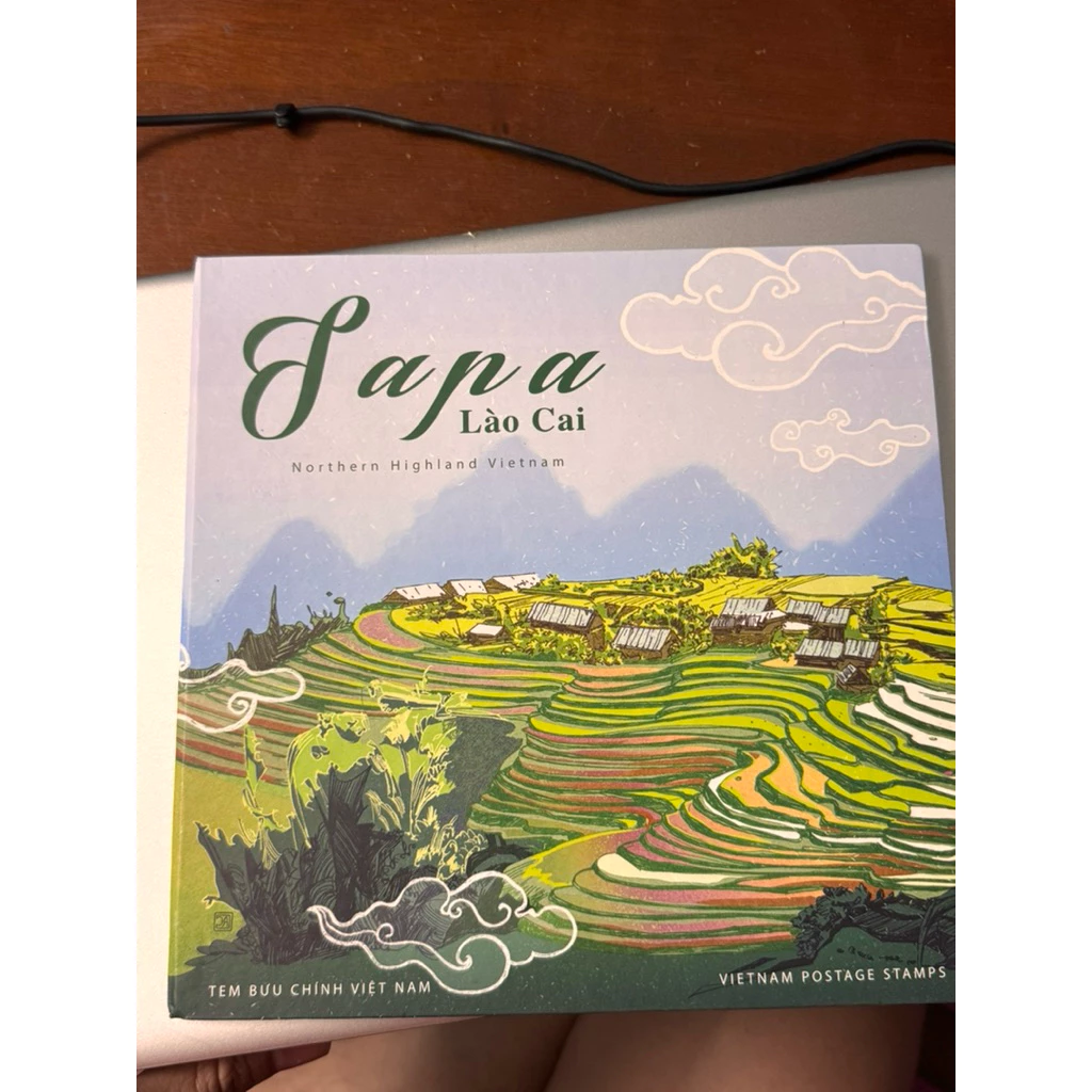 Tôi đã mua bộ tem về Sapa cho con, và đây là điều tôi ước gì tôi biết sớm hơn