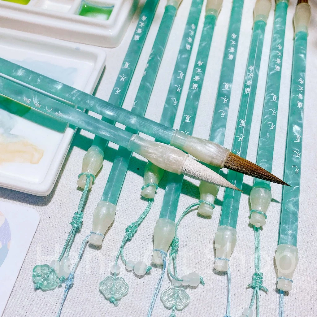 Làm thế nào để chọn cọ vẽ thư pháp phù hợp cho người mới bắt đầu?