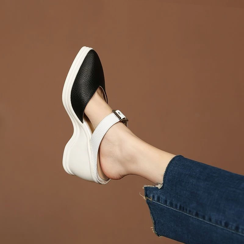 Mặc đẹp với dép nữ cao gót mùa hè mà không sợ đau chân: Bí quyết chọn dép da mềm phù hợp