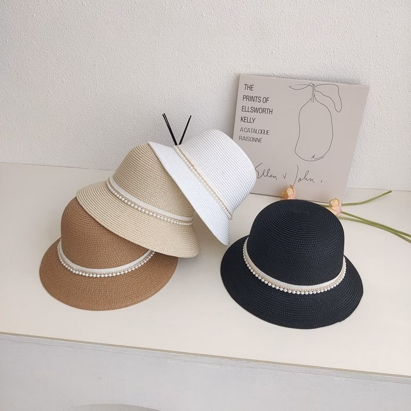 Mũ Vành Rơm Mùa Hè: Làm Thế Nào Để Chọn Lựa Phong Cách Thanh Lịch Cho Phụ Nữ Du Lịch?