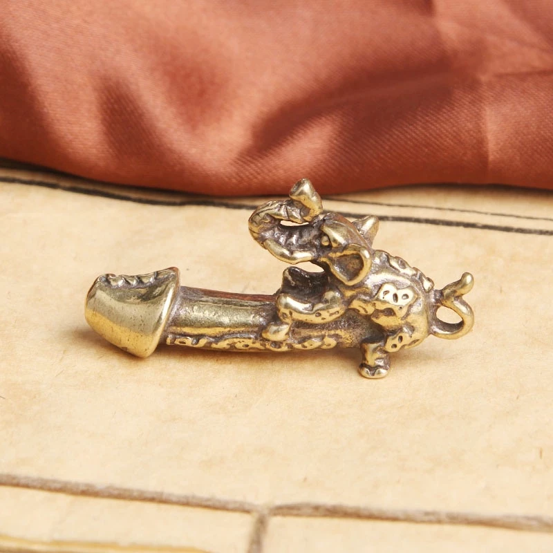 Móc khóa đồng thau kiểu dáng tượng thần voi – Làm thế nào để chọn được món quà may mắn cho người thân?